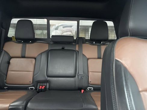 Used 2021 Chevrolet Silverado 2500 High Country w/ Z71 Off-Road Package image 13