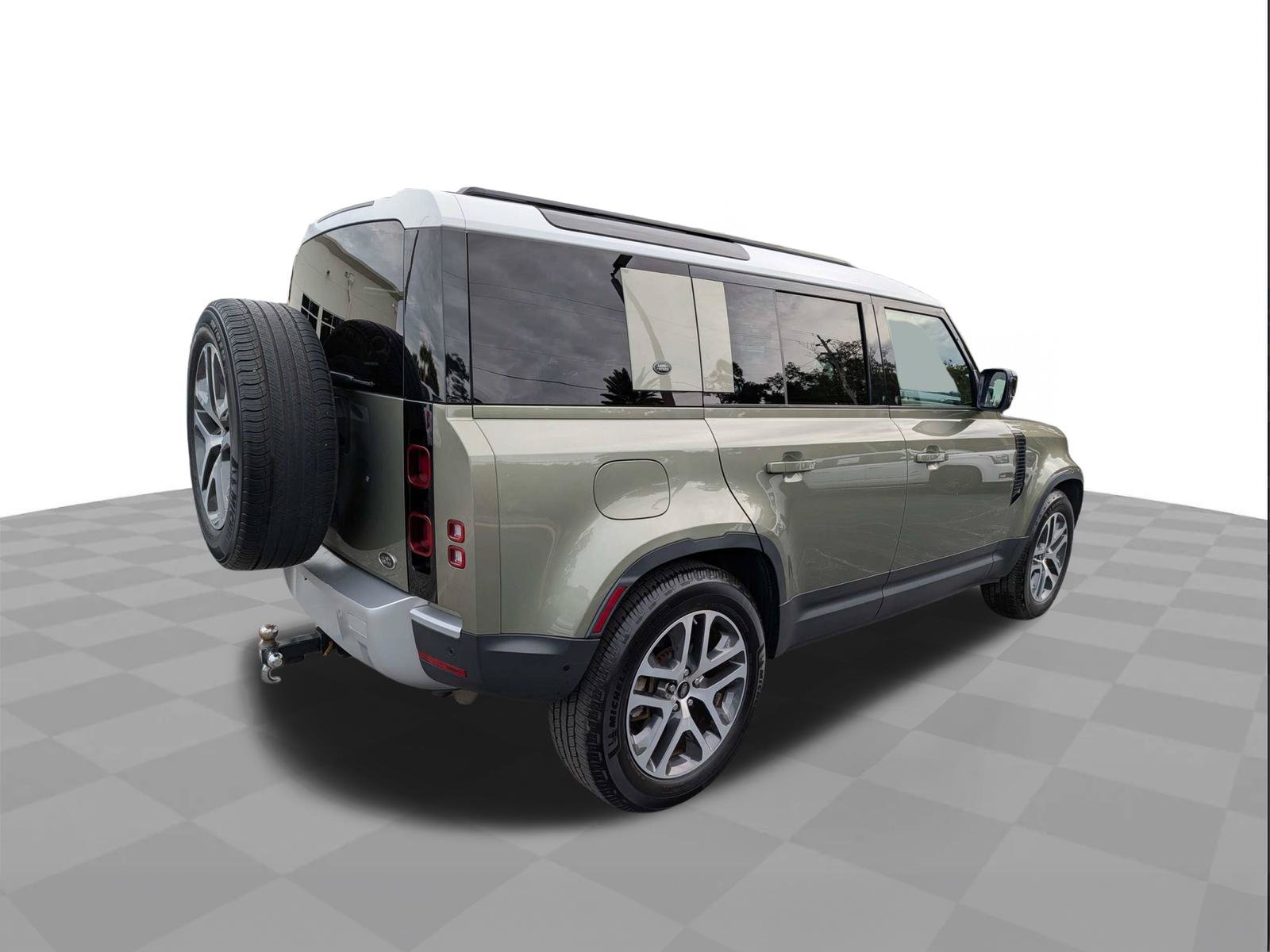 Used 2021 Land Rover Defender 110 SE AWD/4WD image 4