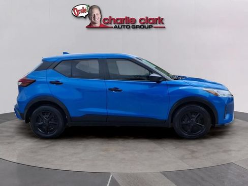 Used 2025 Nissan Kicks Play S FWD image 7
