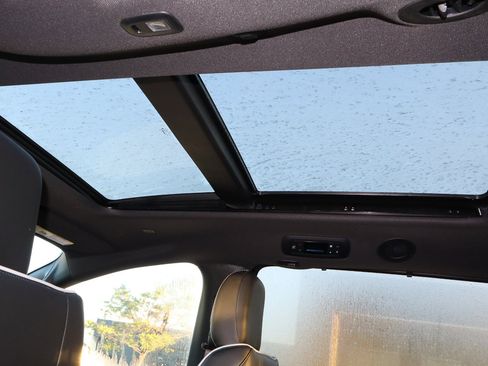 New 2026 Chrysler Pacifica Limited w/ S Appearance Package image 20