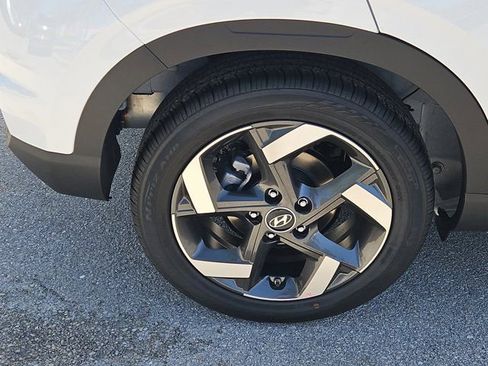 New 2025 Hyundai Venue SEL image 5