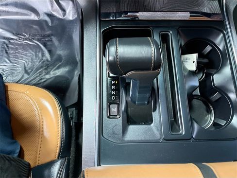 Used 2021 Ford F150 Platinum w/ FX4 Off-Road Package image 17