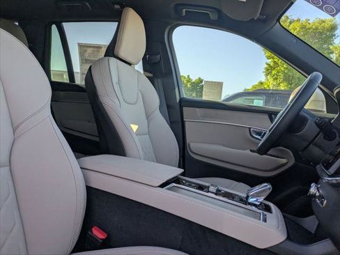 New 2026 Volvo XC90 T8 Plus w/ Protection Package Premier AWD/4WD image 14