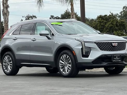 Used 2024 Cadillac XT4 Premium Luxury AWD/4WD image 2