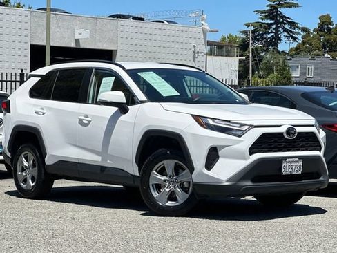Used 2024 Toyota RAV4 XLE FWD image 2