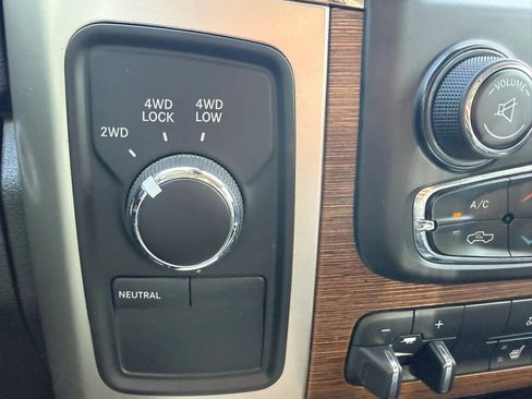 Used 2016 RAM 2500 Laramie AWD/4WD image 33