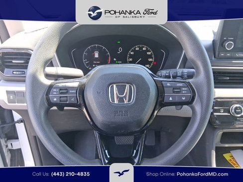 Used 2023 Honda Pilot LX image 11