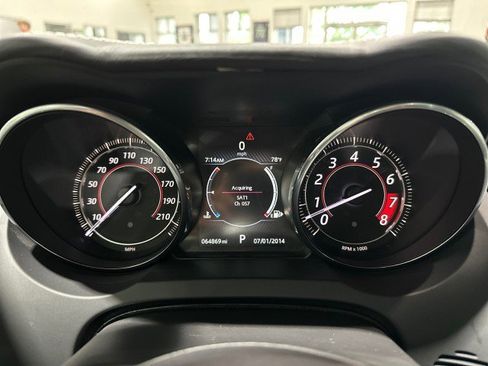 Used 2016 Jaguar F-TYPE R AWD/4WD image 46