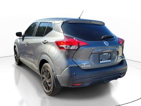 Used 2020 Nissan Kicks S FWD image 5