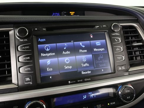 Used 2017 Toyota Highlander Limited image 38