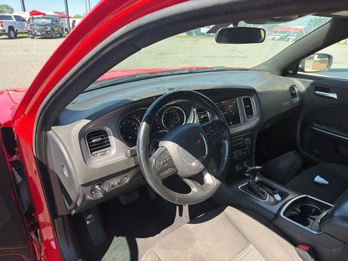 Used 2023 Dodge Charger SXT RWD image 4