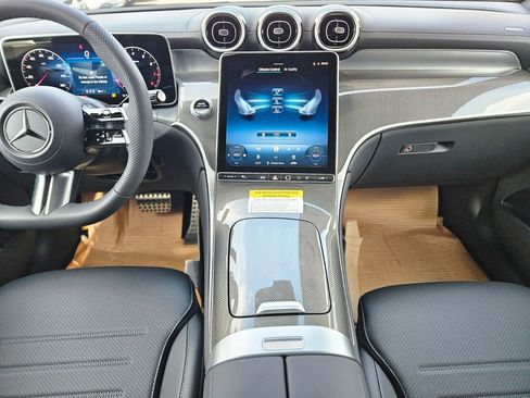 New 2026 Mercedes-Benz GLC 300 4MATIC image 12