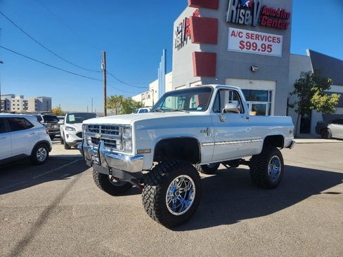 Used 1987 Chevrolet Blazer 4WD image 3