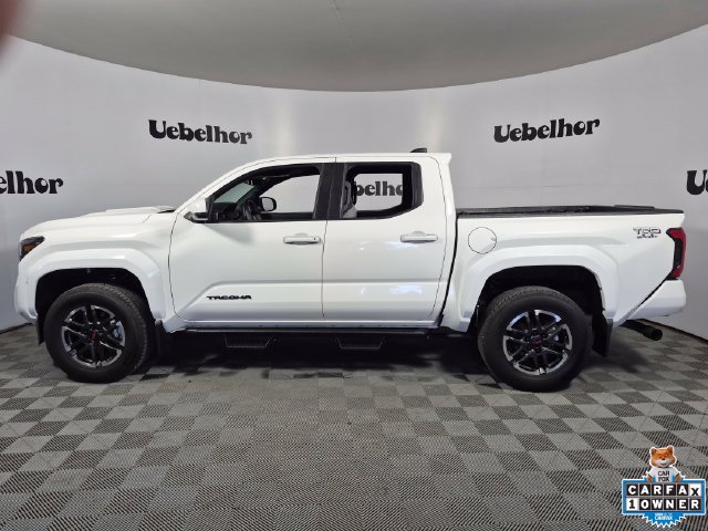 Used 2025 Toyota Tacoma TRD Sport AWD/4WD image 4