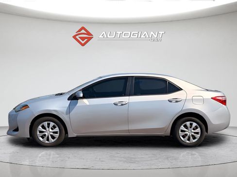 Used 2017 Toyota Corolla L image 3