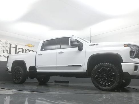 New 2026 Chevrolet Silverado 2500 High Country w/ High Country Premium Package AWD/4WD image 2