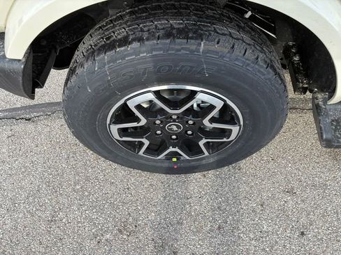 New 2025 Ford Bronco Outer Banks AWD/4WD image 11