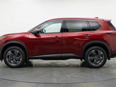 Used 2025 Nissan Rogue SV image 5