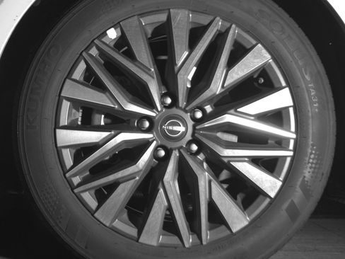 Used 2025 Nissan Altima 2.5 SV image 12