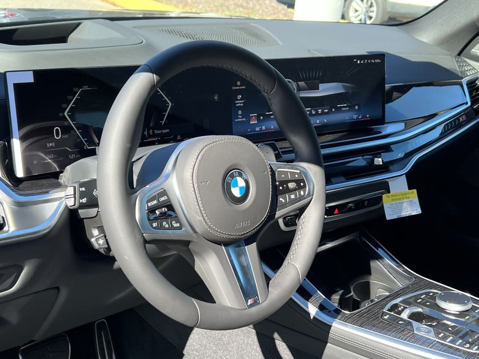 Used 2026 BMW X5 xDrive40i w/ M Sport Package AWD/4WD image 13