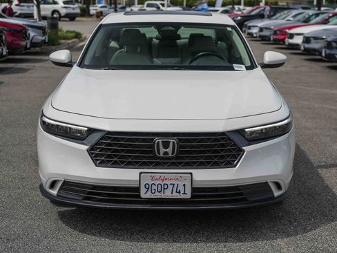 Used 2023 Honda Accord EX image 4