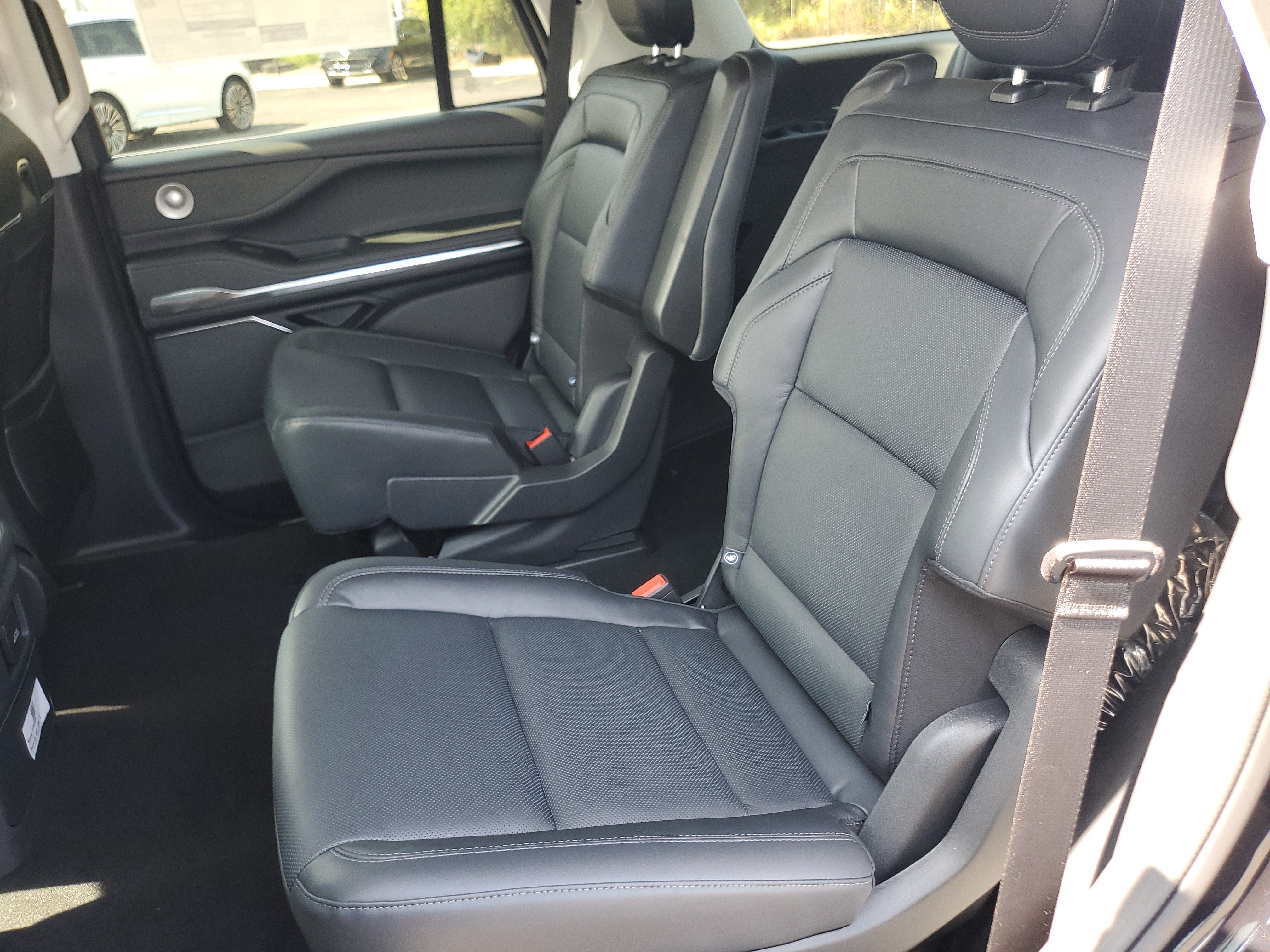 New 2027 Lincoln Navigator Reserve AWD/4WD image 31