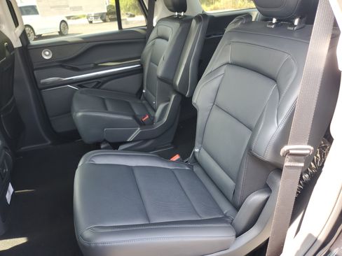 New 2027 Lincoln Navigator Reserve AWD/4WD image 31
