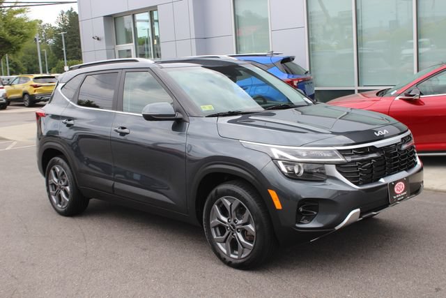 Used 2024 Kia Seltos S AWD/4WD image 1