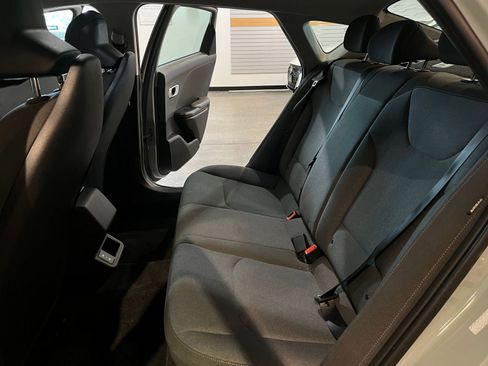 Used 2025 Kia K4 FWD image 38