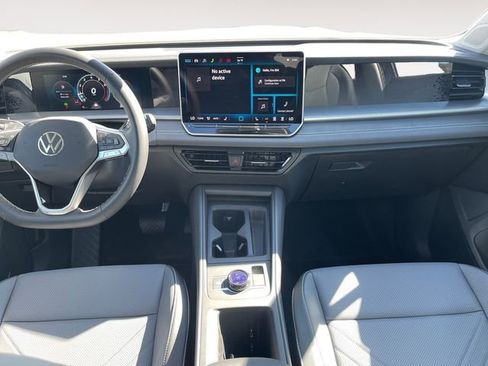 New 2026 Volkswagen Tiguan SE AWD/4WD image 10