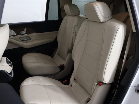 Used 2023 Mercedes-Benz GLS 450 4MATIC w/ AMG Line Exterior image 37