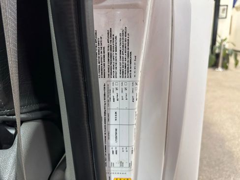 Used 2015 Ford E-350 and Econoline 350 Super Duty image 70