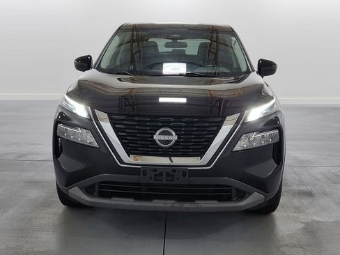 Used 2023 Nissan Rogue SV image 3