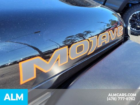 Used 2024 Jeep Gladiator Mojave image 15