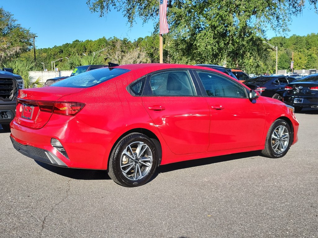 Used 2023 Kia Forte LXS FWD image 4