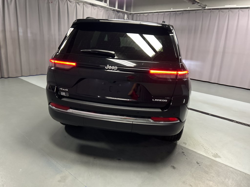 Used 2025 Jeep Grand Cherokee Laredo X w/ Luxury Tech Group I AWD/4WD image 6
