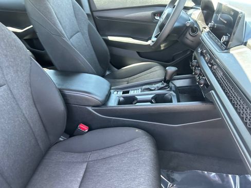 Certified 2025 Honda Accord LX image 13