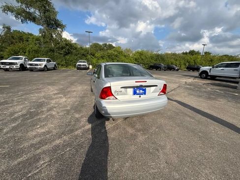 Used 2004 Ford Focus SE FWD image 35