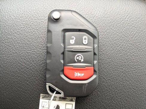 New 2026 Jeep Wrangler Unlimited Rubicon AWD/4WD image 30