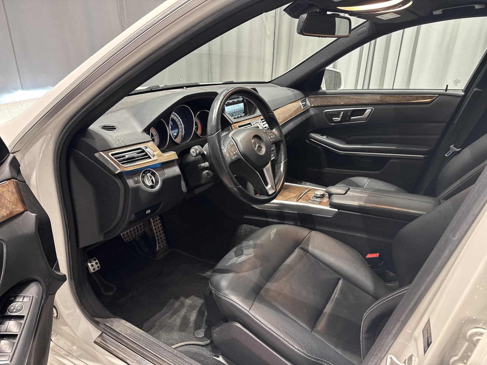 Used 2014 Mercedes-Benz E 250 BlueTEC Sedan image 17