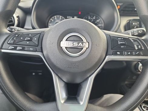 Used 2023 Nissan Kicks SV image 18