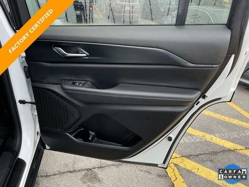 Certified 2023 Jeep Grand Cherokee L Altitude image 22