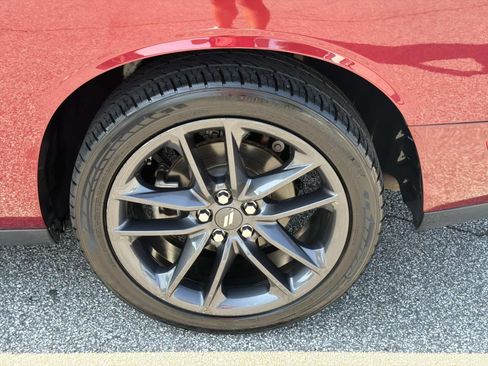 Used 2022 Dodge Challenger GT w/ Blacktop Package AWD/4WD image 18
