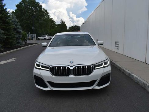 Used 2023 BMW 530i xDrive w/ M Sport Package AWD/4WD image 2