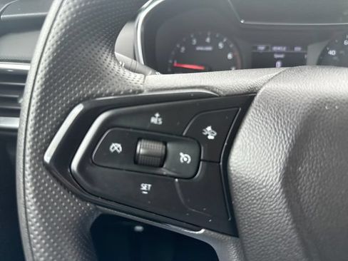 Used 2022 Chevrolet TrailBlazer LT FWD image 23