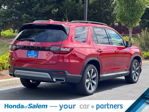New 2025 Honda Pilot Elite image 2