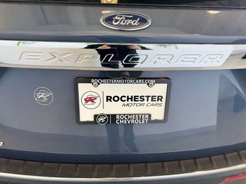 Used 2021 Ford Explorer Limited w/ Equipment Group 301A image 48
