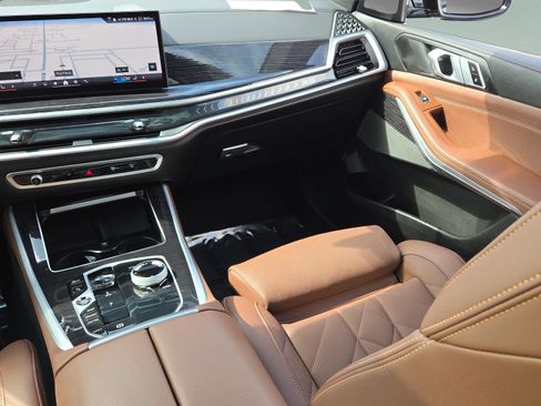Certified 2025 BMW X5 sDrive40i w/ Executive Package image 14