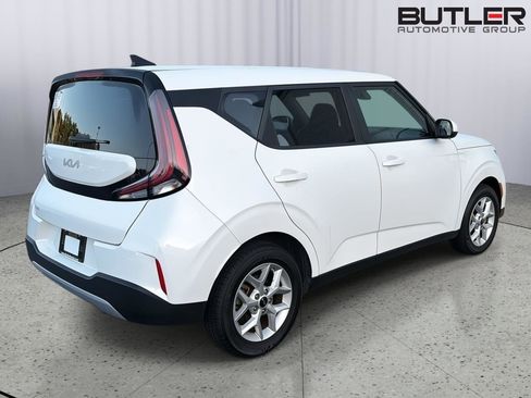 Used 2025 Kia Soul LX w/ LX Technology Package FWD image 6