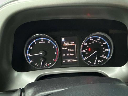 Used 2016 Toyota RAV4 XLE AWD/4WD image 25